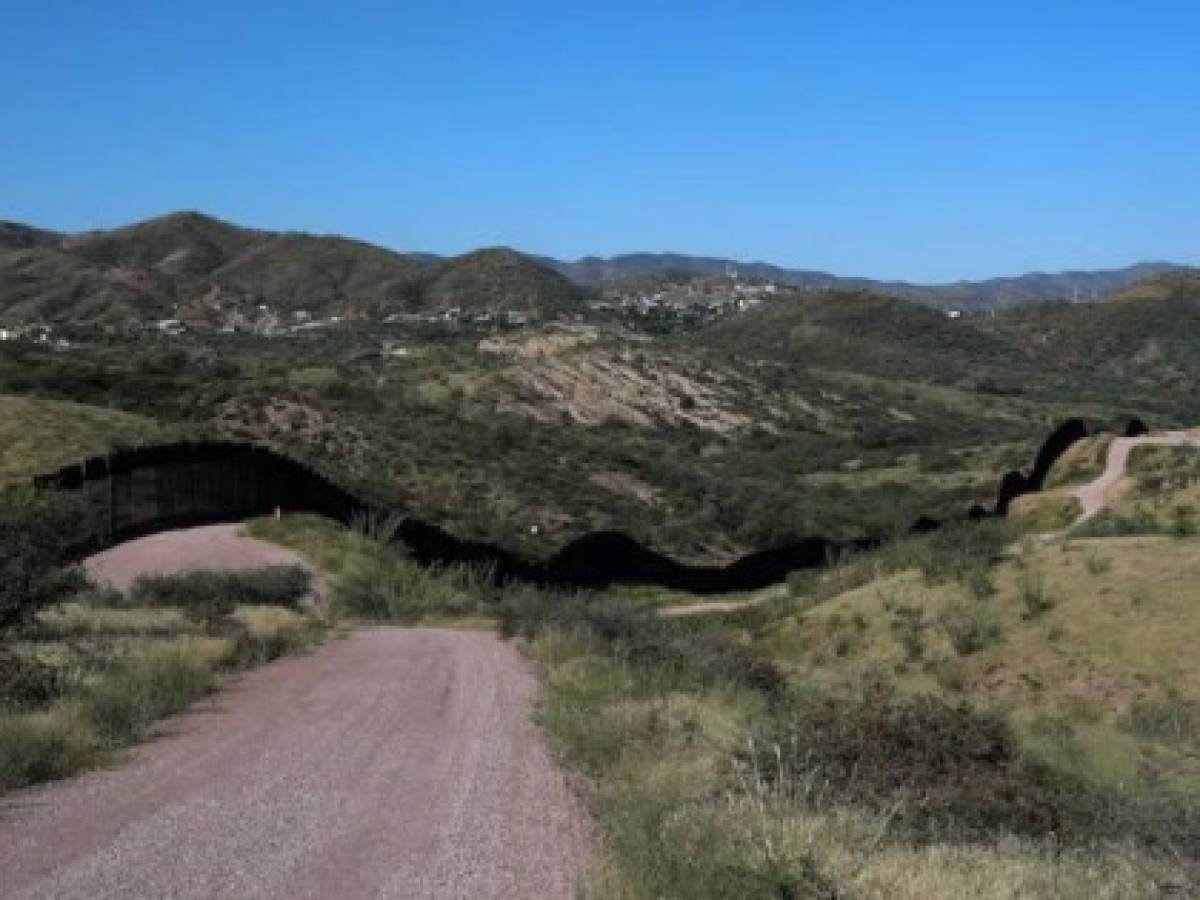 Descubren nuevo presunto narcotúnel en frontera de México con Estados Unidos