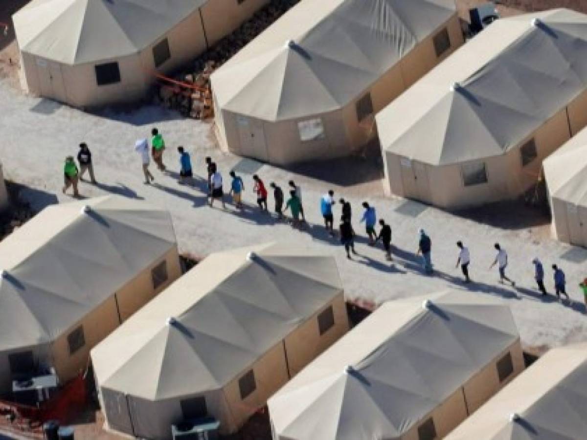 No a los 'campos de concentración' de inmigrantes, claman en frontera EEUU-México﻿