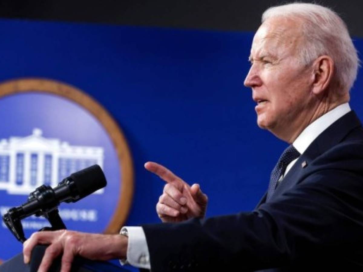 Presidente Joe Biden apuesta por recuperar la producción de microchips en EE. UU