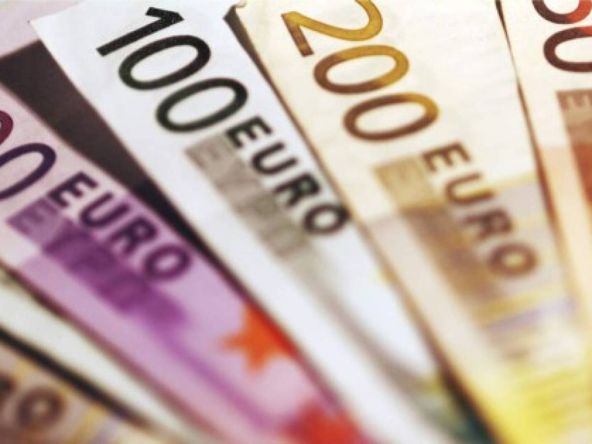 ¿El euro más barato que el dólar? Esta es la propuesta de la UE para promover su divisa