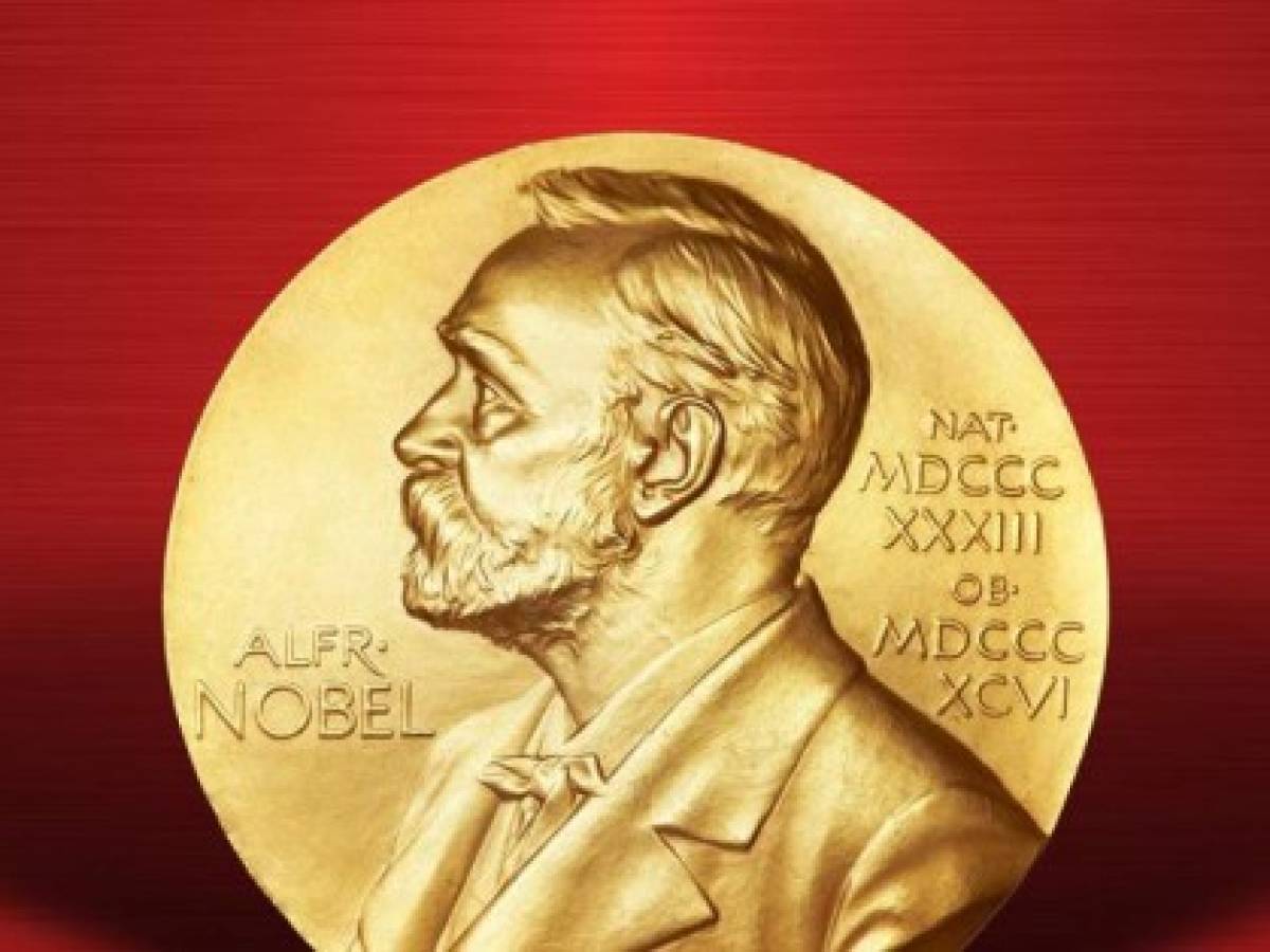 Dos científicos reciben Nobel de Química por avances en herramienta para crear moléculas