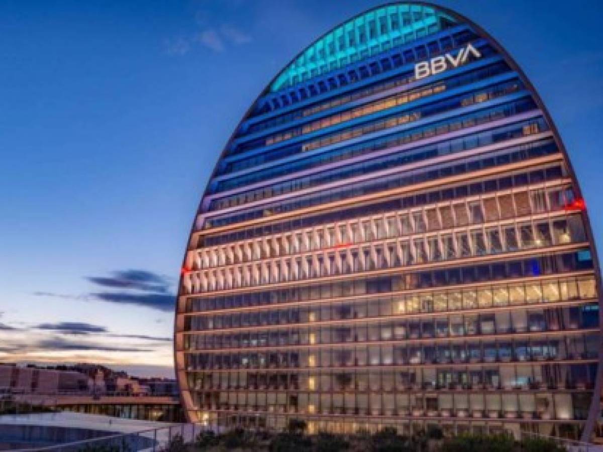 BBVA planea recortar 3.800 puestos de trabajo y cerrar 530 oficinas en España