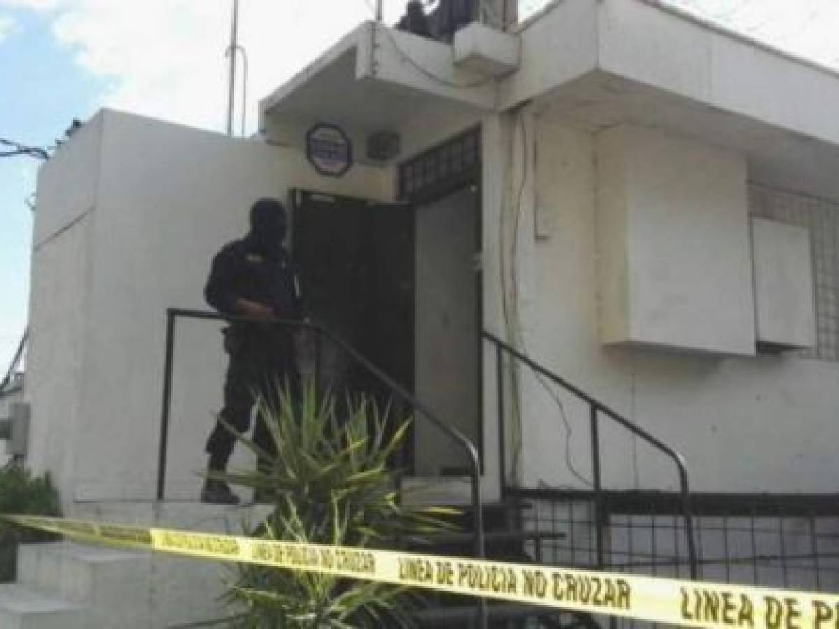 Fiscalía salvadoreña secuestra documentos de Mossack Fonseca