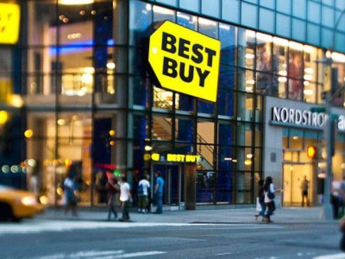 Best Buy cae tras advertencia de CEO sobre futuras ventas