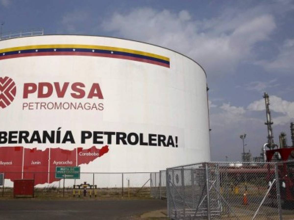 Venezuela: acuerdo para limitar producción de petróleo 'revitaliza' a la OPEP