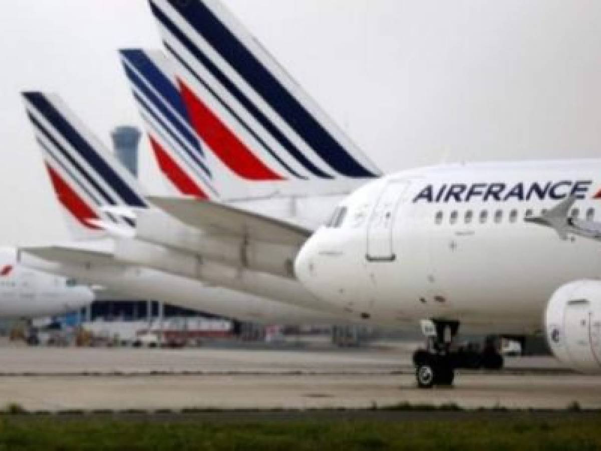 Air France confirma supresión de mil puestos en 2016
