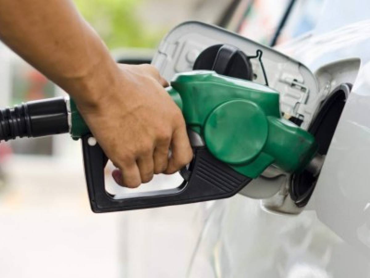 Demanda regional de petróleo en el 2016 crecería solo 2%