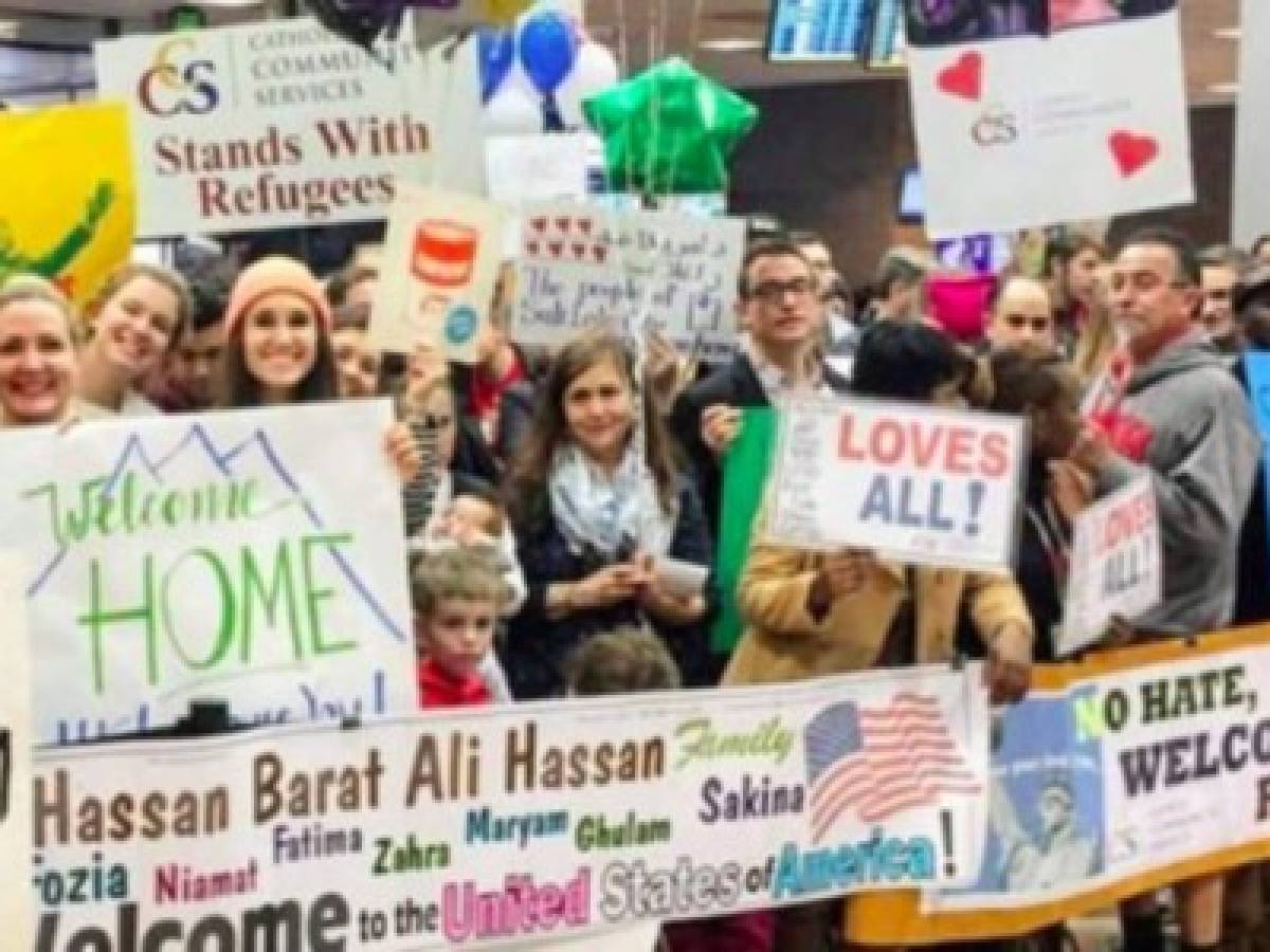 EEUU reactiva miles de visados revocados por el veto migratorio de Trump