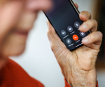 <i>Hoy los delincuentes utilizan inteligencia artificial para clonar voces, generar conversaciones creíbles, automatizar campañas masivas y personalizar ataques en tiempo real. Foto de iStock</i>