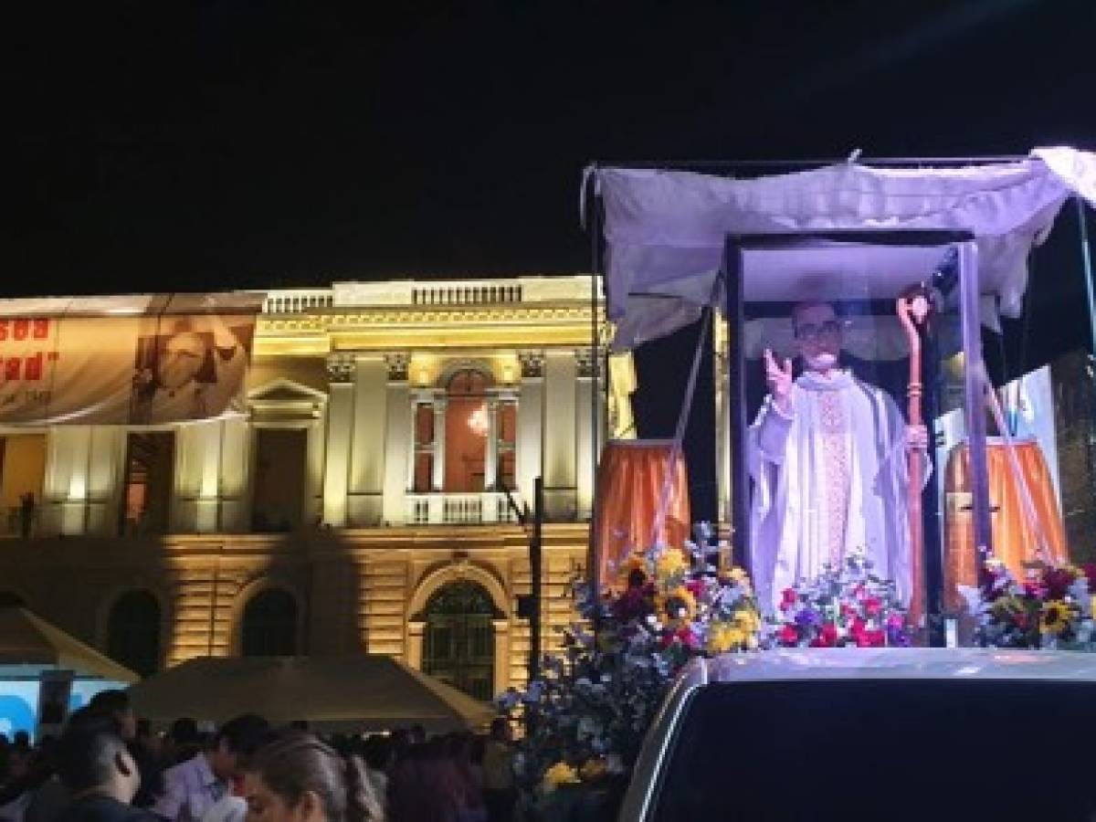 Óscar Arnulfo Romero ya es el primer santo de El Salvador