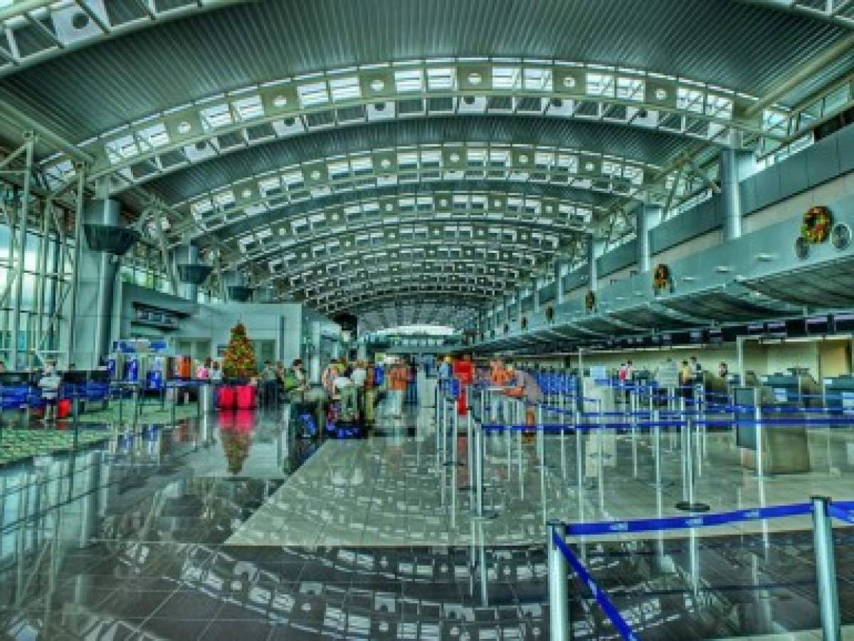 Costa Rica abrirá sus aeropuertos el 1 de agosto