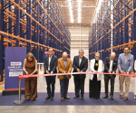 <i>El presidente de Guatemala, Bernardo Arévalo, participó en la inauguración y recorrió las instalaciones, donde conoció los sistemas de almacenamiento. Foto de cortesía</i>