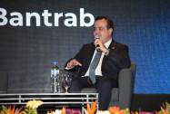 José Antonio Roca, gerente general de Bantrab, durante una entrevista exclusiva con E&amp;N, en la Cumbre Regional Confianza.