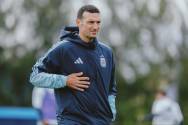 <i>La selección argentina se asoma a una nueva era con el inminente retiro de Lionel Messi, que se despedirá el 6 de octubre durante un amistoso ante Benín, en la que destaca el liderazgo del entrenador Lionel Scaloni. Foto de cortesía</i>
