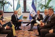 <i>Bernardo Arévalo se reunió con su homólogo de Honduras, Nasry 'Tito' Asfura, para abordar los desafíos de seguridad y ambiente, así como las grandes oportunidades de comercio y turismo. Foto de cortesía</i>
