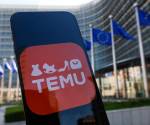 <i>La Comisión Europea ha multado este jueves a la empresa china de comercio electrónico Temu con 200 millones de euros por no identificar, analizar y evaluar los riesgos sistémicos que su oferta de productos ilegales tiene para los consumidores. Temu tiene ahora tres meses para pagar la multa, aunque puede recurrirla ante la justicia europea, y la Comisión le ha obligado a presentar, a más tardar el próximo 28 de agosto, un nuevo plan corrigiendo los errores. EFE/ Olivier Hoslet</i>