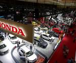 <i>Honda anunció que invertiría 15.000 millones de dólares canadienses (10.800 millones de dólares estadounidenses) para construir cuatro nuevas instalaciones (incluida una nueva planta de montaje) de producción de vehículos eléctricos en Ontario. Toto Santiko Budi / Shutterstock</i>