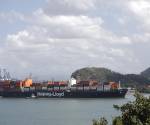 <i>El Canal de Panamá anunció que restringirá a 32, de un promedio de 36, el tránsito de buques diarios. Foto de EFE</i>