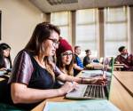<i>Las carreras relacionadas con Computación, Ingenierías y Ciencias de la Salud destacan entre las que presentan mejores niveles de inserción laboral. Foto de iStock</i>