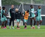 <i>Fotografía difundida por la Federación Panameña de Fútbol (Fepafut) de un entrenamiento de la Roja este domingo en Toronto de cara al debut en el Mundial este 17 de junio contra Ghana. EFE/ Eliecer Aizprua / Fepafut </i>