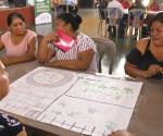 <i>Fotografía del 19 de mayo de 2026 que muestra a agricultores de comunidades del corredor seco de Jalapa, recibiendo capacitaciones de Tecnología y Monitoreo Climático, en San Pedro Pinula (Guatemala). Ante la llegada del fenómeno de El Niño, que amenaza con sequías en el Corredor Seco centroamericano, el Programa Mundial de Alimentos (PMA/WFP) de Naciones Unidas ha implementado una serie de medidas para apoyar con asistencia tecnológica e inyección de capital a comunidades del Corredor Seco en Guatemala. EFE/ Álex Cruz</i>