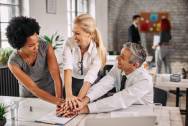 <i>Las organizaciones enfrentan un desafío que va más allá de los resultados financieros: lograr que las personas se involucren genuinamente con su trabajo y encuentren un propósito en lo que hacen. Foto de iStock</i>