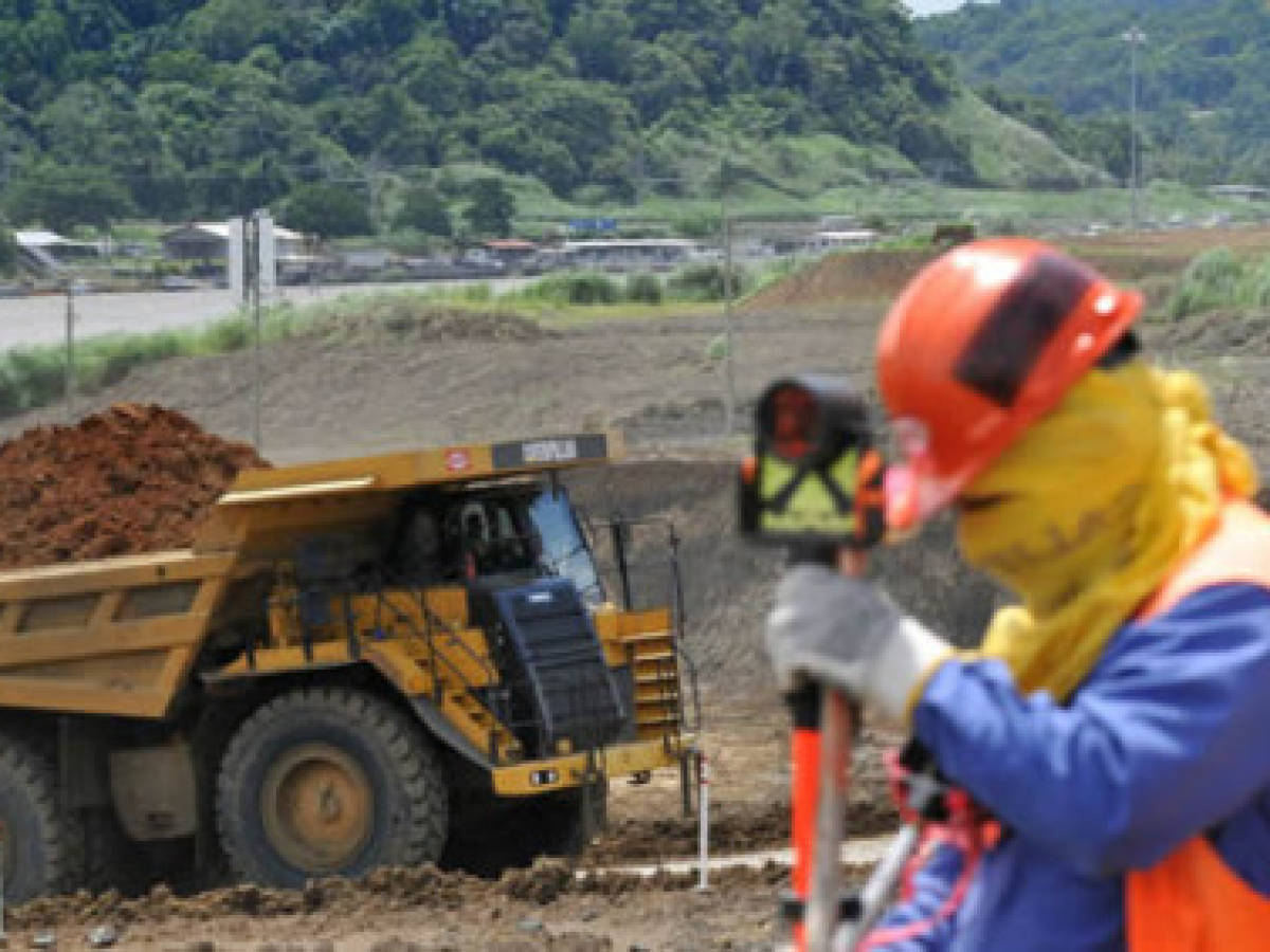 Obras de ampliación del canal de Panamá avanzan 38%