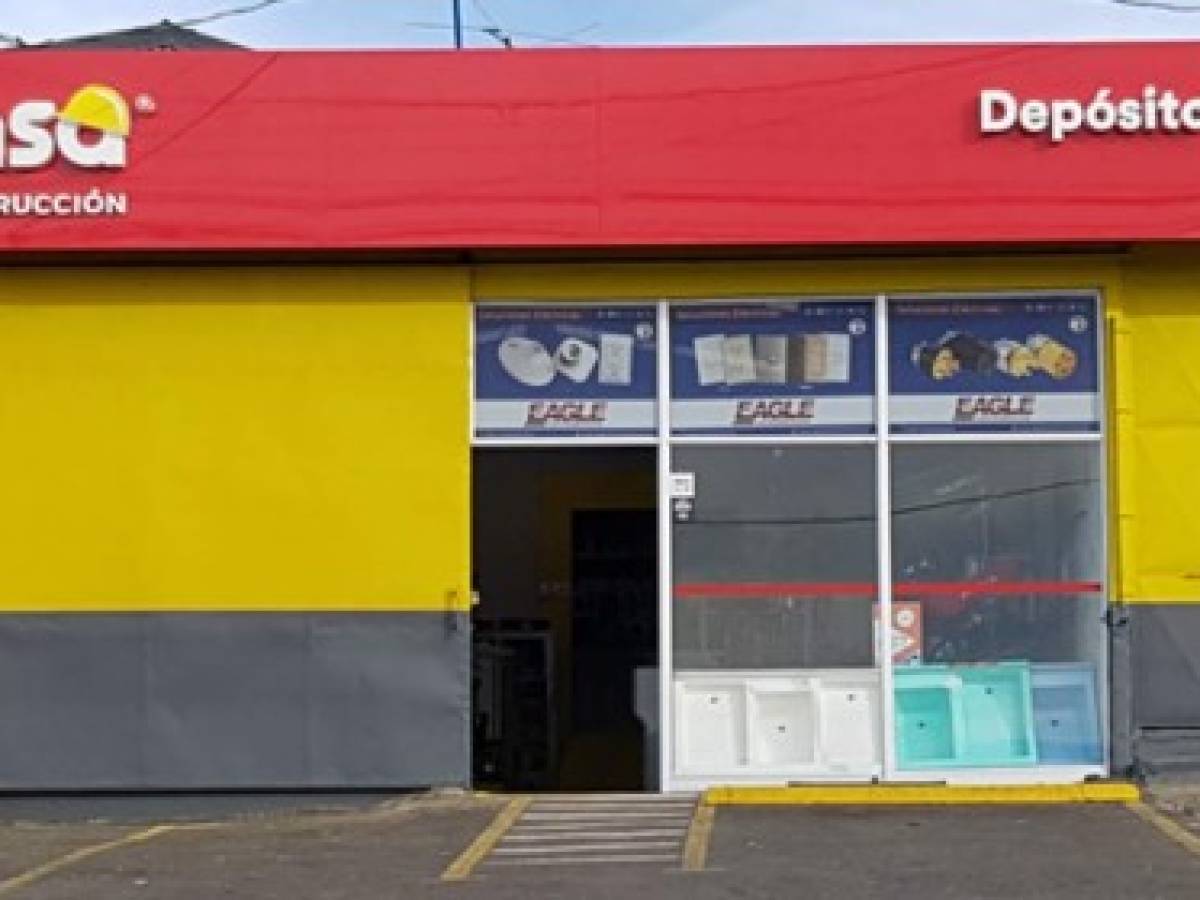 Ferreterías DISENSA llega a sucursal 200