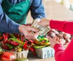 <i>La canasta básica alimentaria incluye el pan, tortillas de maíz, fríjoles, carnes, huevos y frutas, entre otros, para una familia de unos cuatro miembros. Foto de iStock</i>