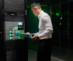 Ciberseguridad e inteligencia artificial ganan peso en la agenda empresarial. Foto de iStock
