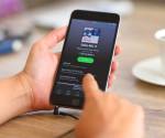 <i>La plataforma de música en 'streaming' Spotify anunció un acuerdo con el sello discográfico Universal por el que ofrecerá una herramienta para que los usuarios puedan crear versiones y remezclas de canciones. Foto de iStock</i>