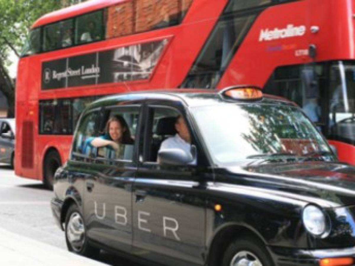 Reúnen 600.000 firmas a favor de renovación de licencia de Uber en Londres