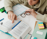<i>Un CI muy bajo, generalmente por debajo de 70 en pruebas estandarizadas, puede formar parte de una evaluación de discapacidad intelectual. Foto de iStock</i>