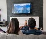 La televisión sigue siendo un pilar clave en la publicidad, especialmente para sectores como bienes de consumo masivo. Foto de iStock
