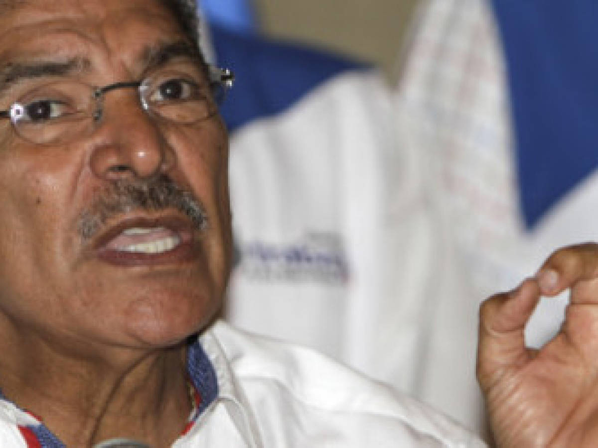 Quijano: 'El FMLN se transformó en un partido multimillonario'