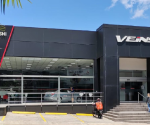 <i>Veinsa Motors ha evolucionado hacia una plataforma integrada de movilidad que abarca importación de 13 marcas automotrices, operación de concesionarios, servicios de postventa, soluciones de movilidad. Foto de cortesía</i>