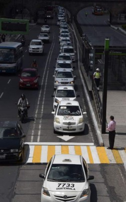 Guatemala: Taxistas exigen mayores regulaciones a Uber