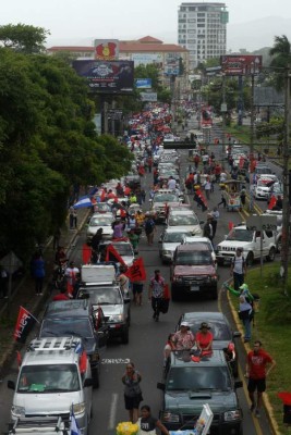 Nicaragua: Ortega moviliza a sus seguidores en medio de paro general