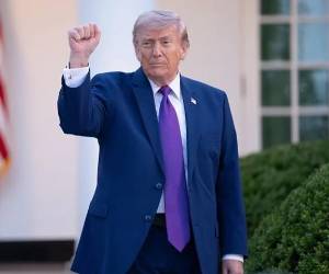 Donald Trump vuelve a hablar de Cuba, mientras se pone en marcha hacia China. (Foto: EFE)