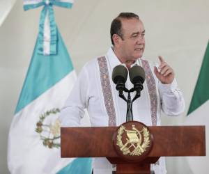 Guatemala: Alejandro Giammattei anunció que no asistirá a la Cumbre de las Américas