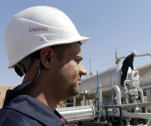 El shock petrolero ha provocado efectos duraderos en distintos sectores de esas economías, y esto llevará tiempo, advirtió el FMI. (Foto: EFE)