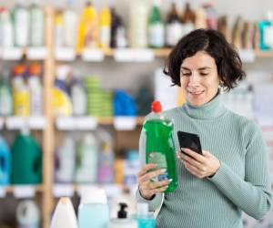 Un mercado que se fragmenta exige comprenderlo antes que los competidores. Las marcas que consigan ser económicas donde el hogar necesita ahorrar y valiosas donde todavía está dispuesto a pagar podrán encontrar crecimiento. (Foto: Shutterstock)