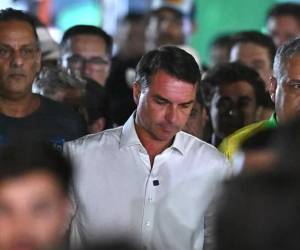 <i>El propio entorno del presidente Lula y parte del Supremo Tribunal Federal reconocen que perseguir a Bolsonaro cuando acaba de recibir 60 millones de votos podría generar una sensación de deriva autoritaria del nuevo ciclo de Lula. (Foto: EFE)</i>