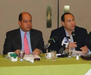 José Velásquez, director ejecutivo de Casalco (izquierda) y Carlos Guerrero, presidente de Casalco (derecha). (Foto: Cortesía).