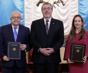 <i>Los gobiernos de Guatemala y del Reino Unido de Gran Bretaña e Irlanda del Norte firmaron un memorando de entendimiento para iniciar una cooperación técnica destinada al desarrollo del MetroRiel. Foto de cortesía</i>