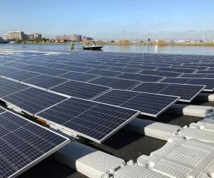 <i>El polisilicio es la materia prima esencial para fabricar paneles solares y también se utiliza en la producción de semiconductores. (Foto: EFE)</i>