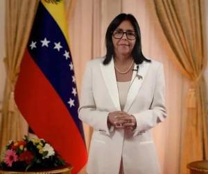 <i>El anuncio de Delcy Rodríguez representa un nuevo compromiso público con la celebración de elecciones y la renovación del árbitro electoral venezolano, pero no despeja las principales incertidumbres sobre el futuro político del país. (Foto: EFE)</i>