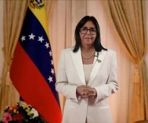 <i>El anuncio de Delcy Rodríguez representa un nuevo compromiso público con la celebración de elecciones y la renovación del árbitro electoral venezolano, pero no despeja las principales incertidumbres sobre el futuro político del país. (Foto: EFE)</i>