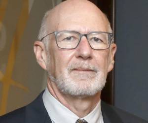 <i>El empresario Henry Yarhi demostró que una multinacional también puede construirse desde El Salvador, cliente por cliente, planta por planta y adquisición tras adquisición. (Foto:Archivo) </i>