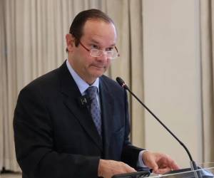 <i>Desearíamos que se diera una oportunidad de diálogo entre Cuba y Estados Unidos”, manifestó el ministro de Relaciones Exteriores panameño, Javier Martínez-Acha Vásquez. Foto de cortesía</i>
